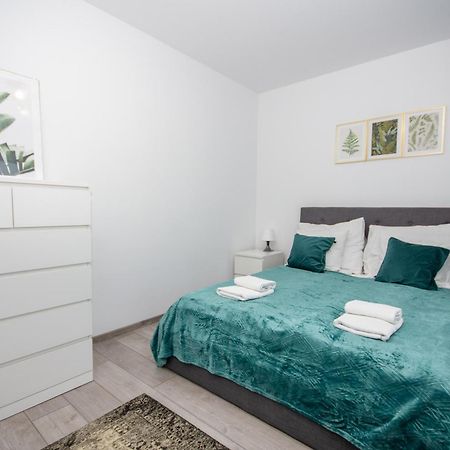 Inpoint Zablocie Modern Apartments For Work&Travel Краков Экстерьер фото