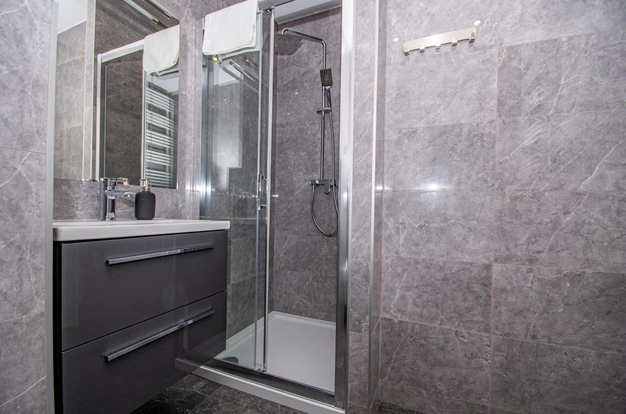 Inpoint Zablocie Modern Apartments For Work&Travel Краков Экстерьер фото
